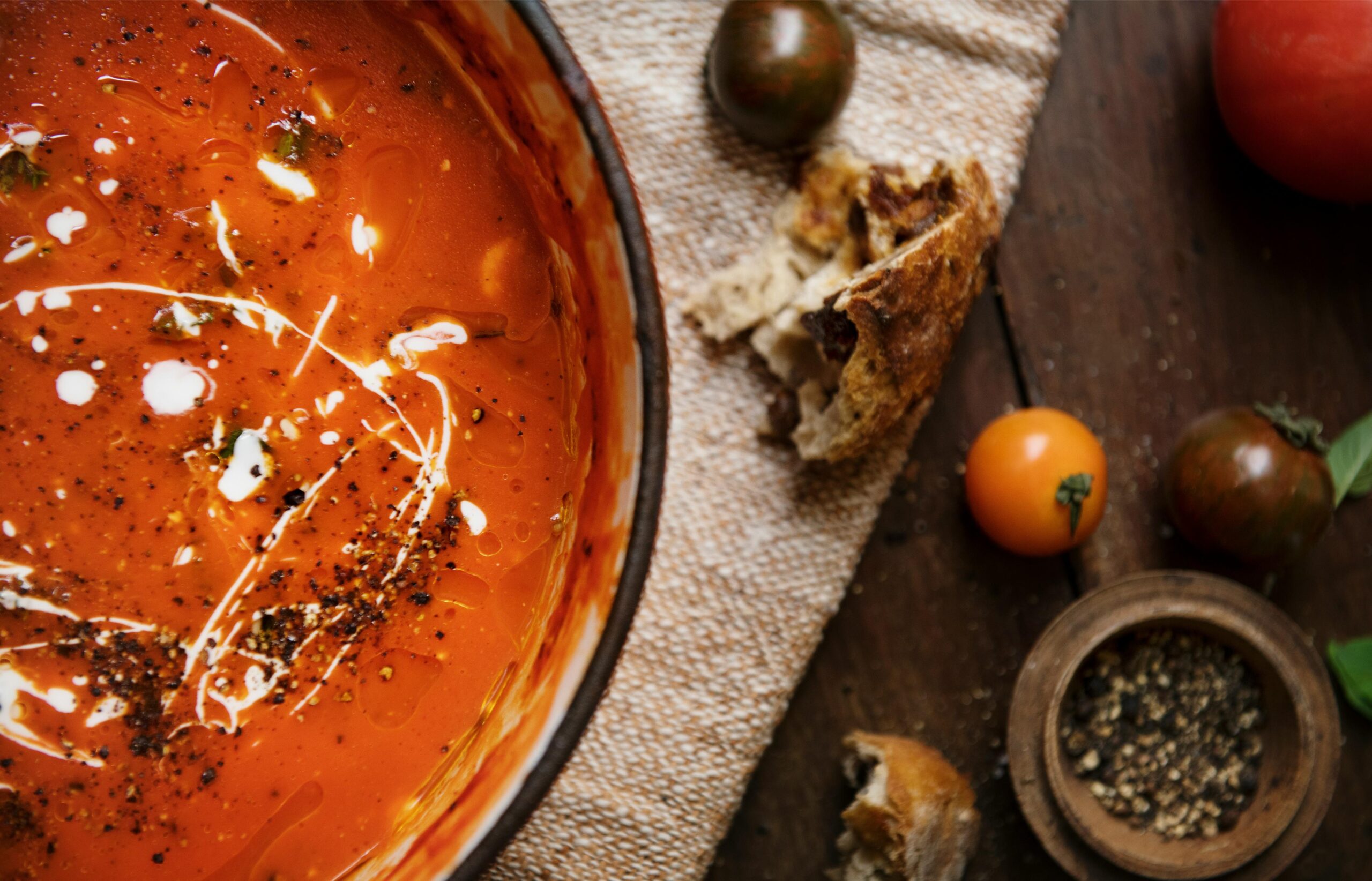 Tricolore Tomatensoep met Geitenkaas en Pesto
