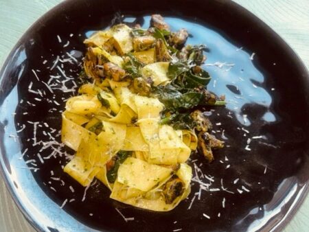 Pasta met mosselen en spinaziepesto