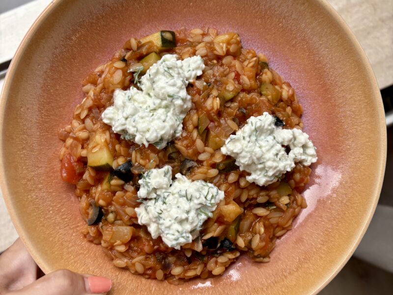 Orzo met Aubergine, Courgette en Cottage Cheese🍆🫒🥫