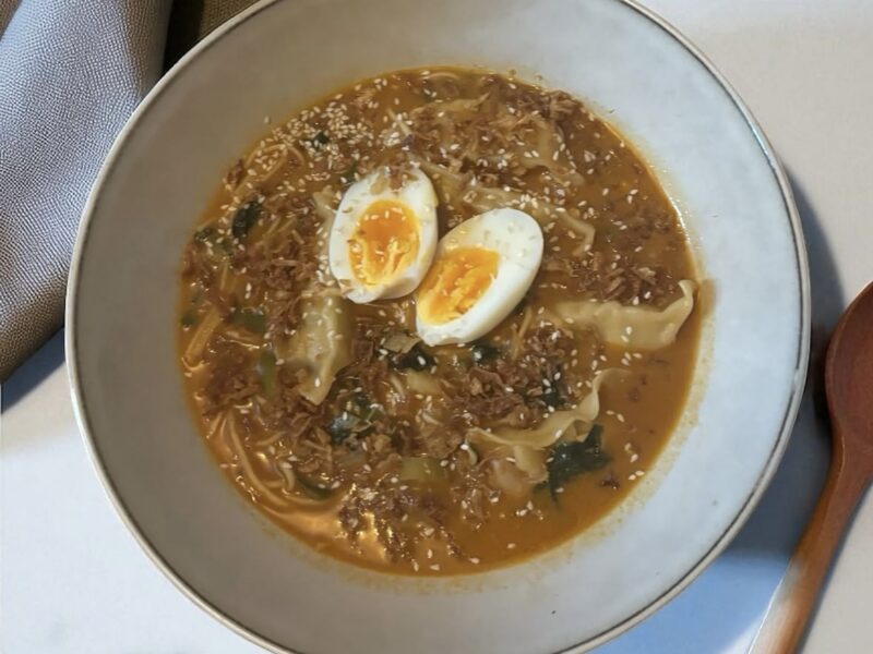 Ramen met pit en gyoza