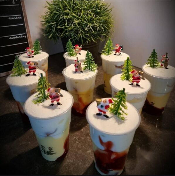 Vlaaiglaasjes met Aardbeien