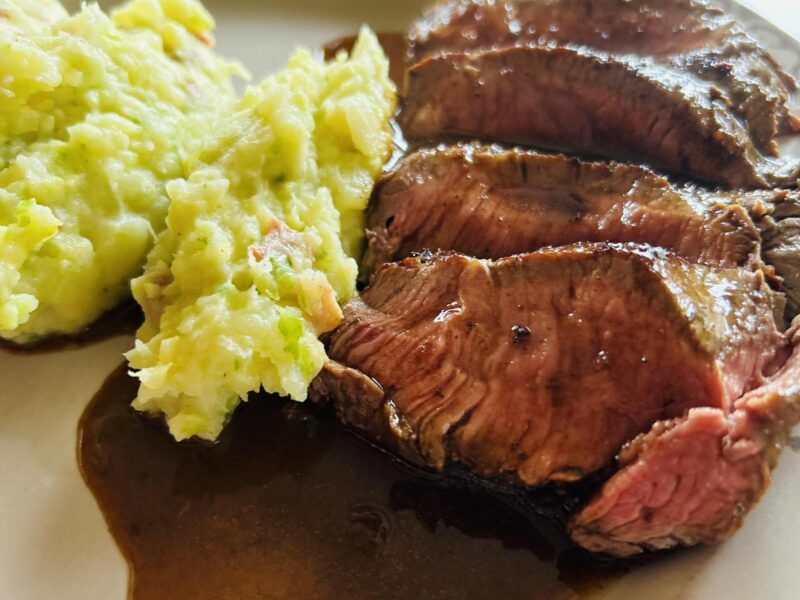 Chateaubriand met spruitjespuree en panjus