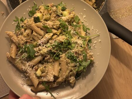 Pasta pesto tonijn
