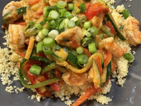 Couscous met garnalen, courgette en paprika