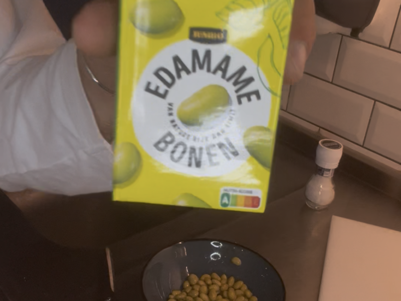Lifehack #2: eiwitrijke studentensnack: edamame bonen met zout
