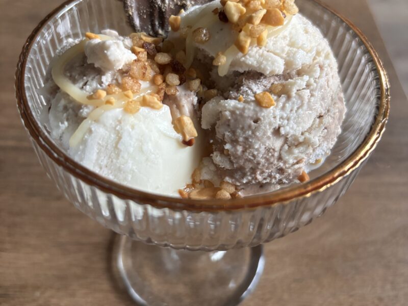 IJs met chocola en nougatine