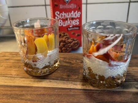 Gezonde Trifle met Perzik en Schuddebuikjes