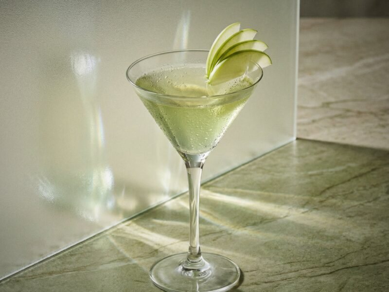 Appletini cocktail