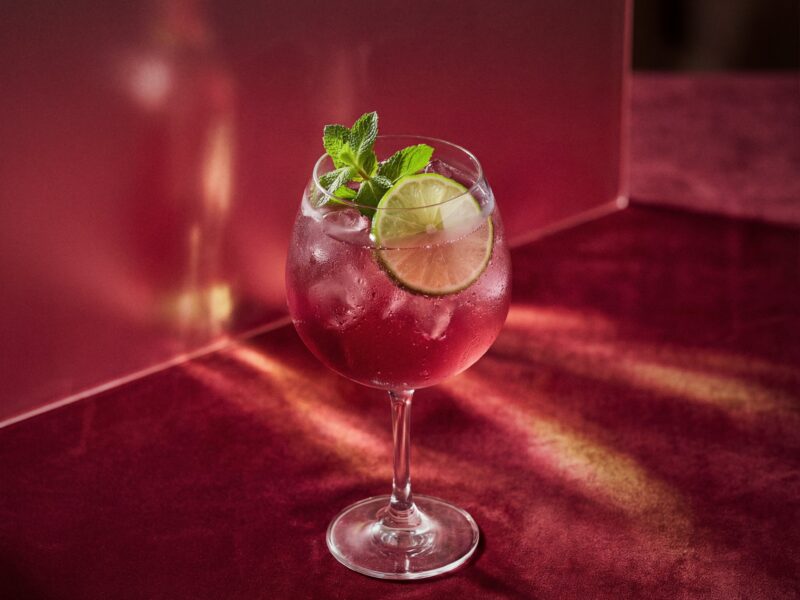 Cherry Spritz cocktail
