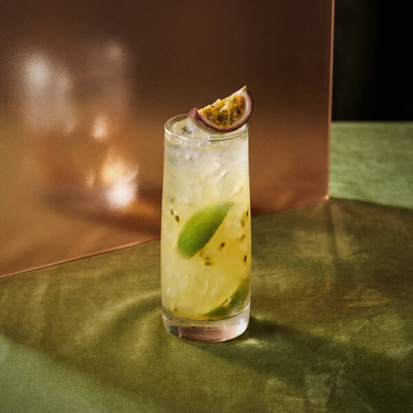 Swizzle cocktail