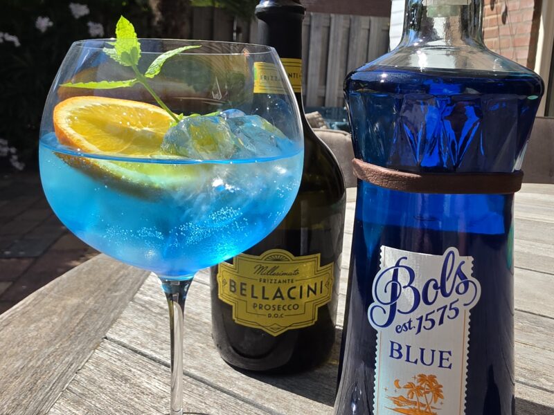 Blue spritz