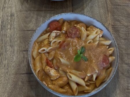 Romige cottage cheese kip-pasta