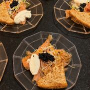 Gravad lax met mierikswortelcrème & lompviseitjes