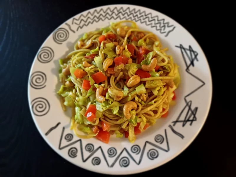Noodles met spitskool