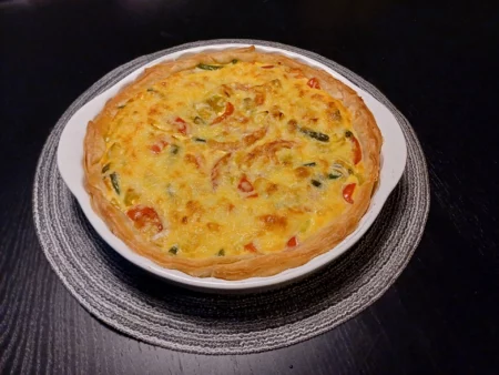 Quiche met prei, paprika en sperziebonen