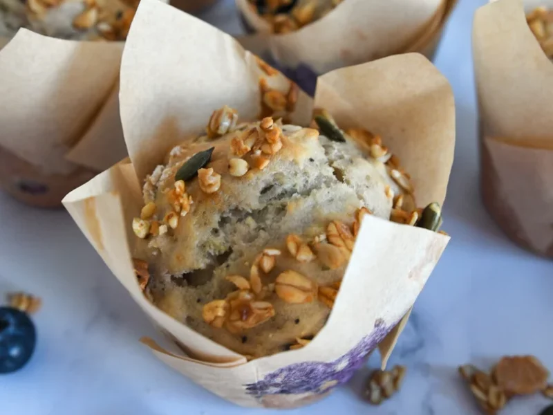 Granola muffins